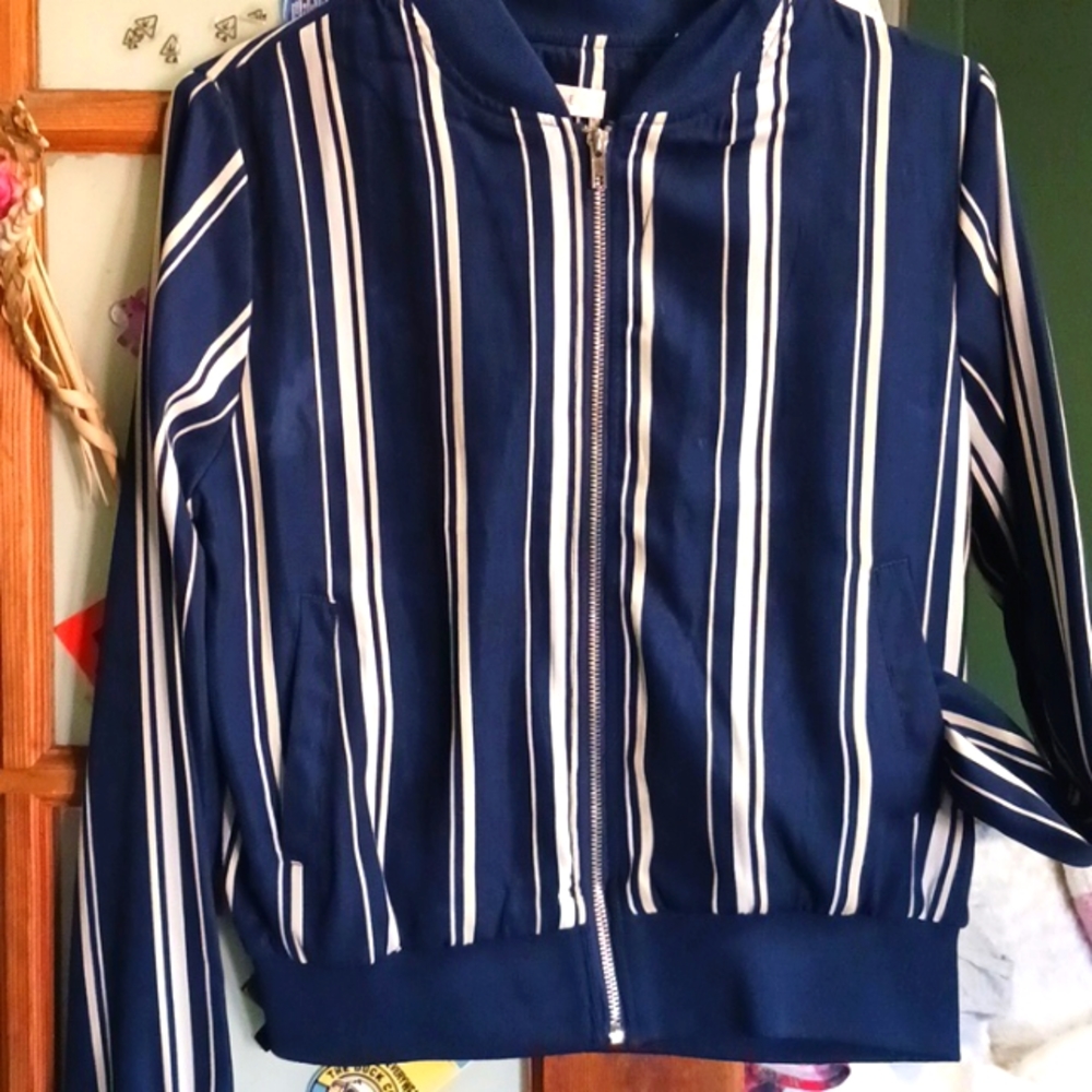 Bomber jacket - Picture 2 of 2